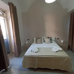 https://vittorio-emanuele-house-catania.sicilyhotelsitaly.net